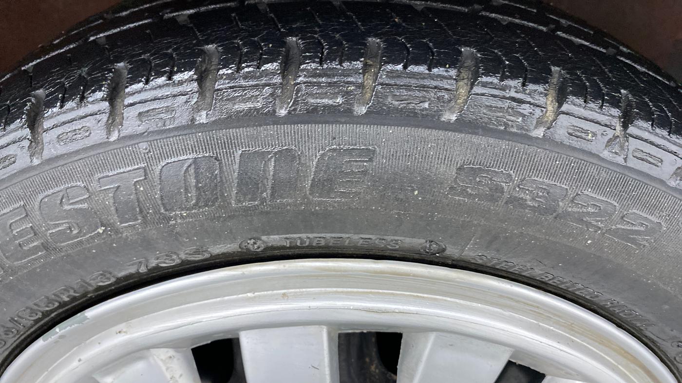2013 Maruti Zen Estilo VXI, Petrol, Manual, 37,443 km, Right Front Tyre Tread