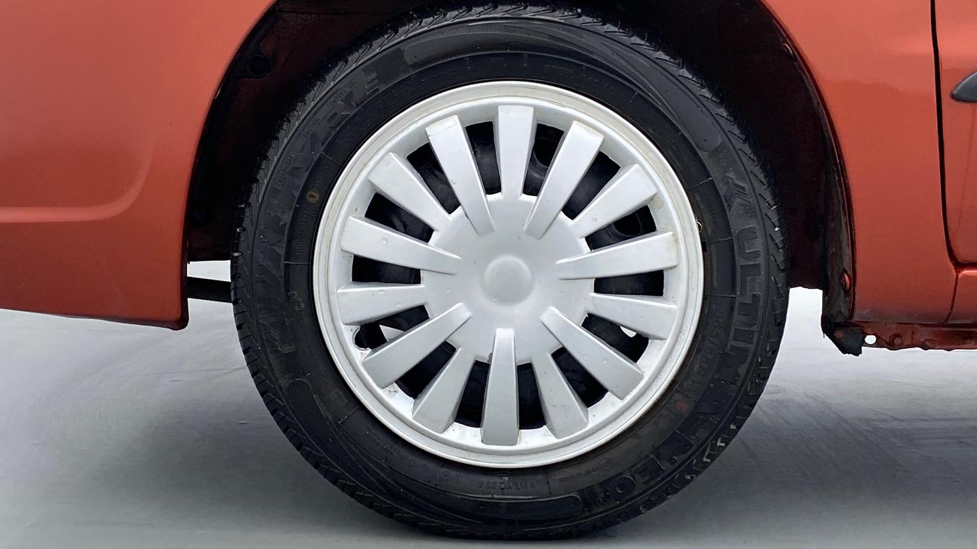 2013 Maruti Zen Estilo VXI, Petrol, Manual, 37,443 km, Left Front Wheel