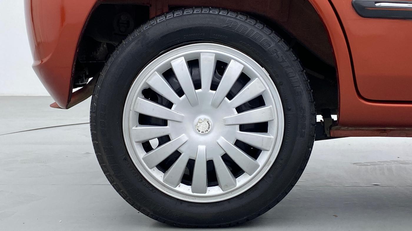 2013 Maruti Zen Estilo VXI, Petrol, Manual, 37,443 km, Right Rear Wheel