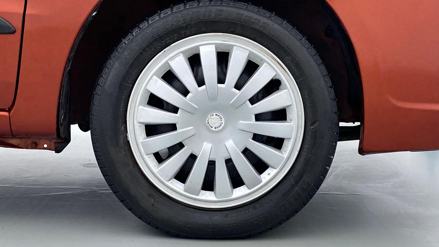2013 Maruti Zen Estilo VXI, Petrol, Manual, 37,443 km, Right Front Wheel