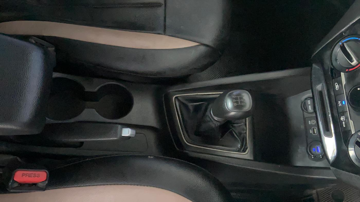 2019 Hyundai Elite i20 SPORTZ PLUS 1.2, Petrol, Manual, 72,419 km, Gear Lever