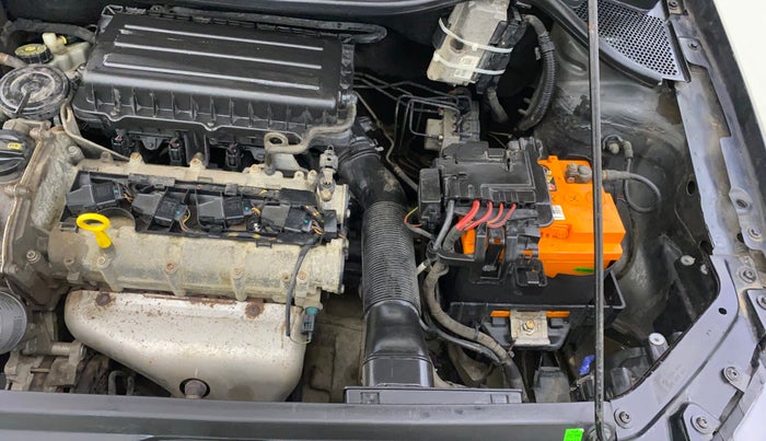 2015 Volkswagen Vento COMFORTLINE 1.6, Petrol, Manual, 45,326 km, Engine View - Left