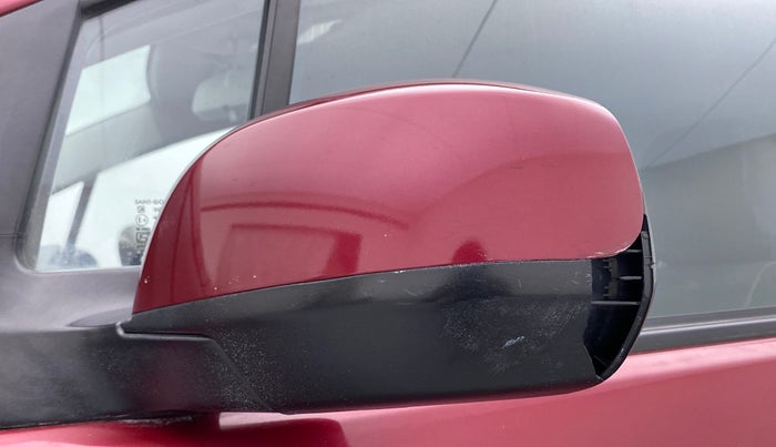 2013 Maruti Ritz ZDI, Diesel, Manual, 35,213 km, Left rear-view mirror - Cover has minor damage