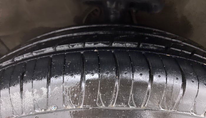 2013 Maruti Ritz ZDI, Diesel, Manual, 35,213 km, Left Front Tyre Tread