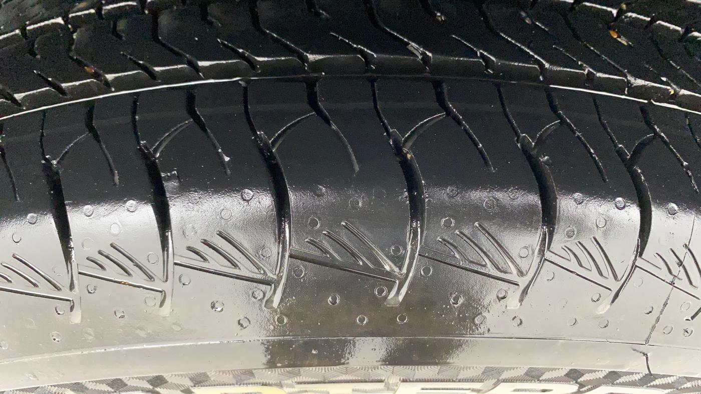 2023 Maruti Grand Vitara ZETA SMART HYBRID, Petrol, Manual, 14,092 km, Left Rear Tyre Tread