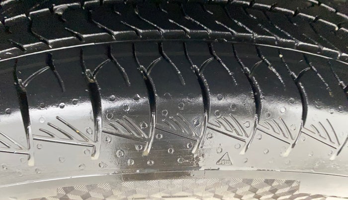 2023 Maruti Grand Vitara ZETA SMART HYBRID, Petrol, Manual, 14,092 km, Right Front Tyre Tread