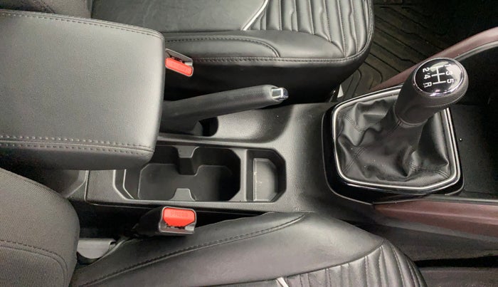 2023 Maruti Grand Vitara ZETA SMART HYBRID, Petrol, Manual, 14,092 km, Gear Lever