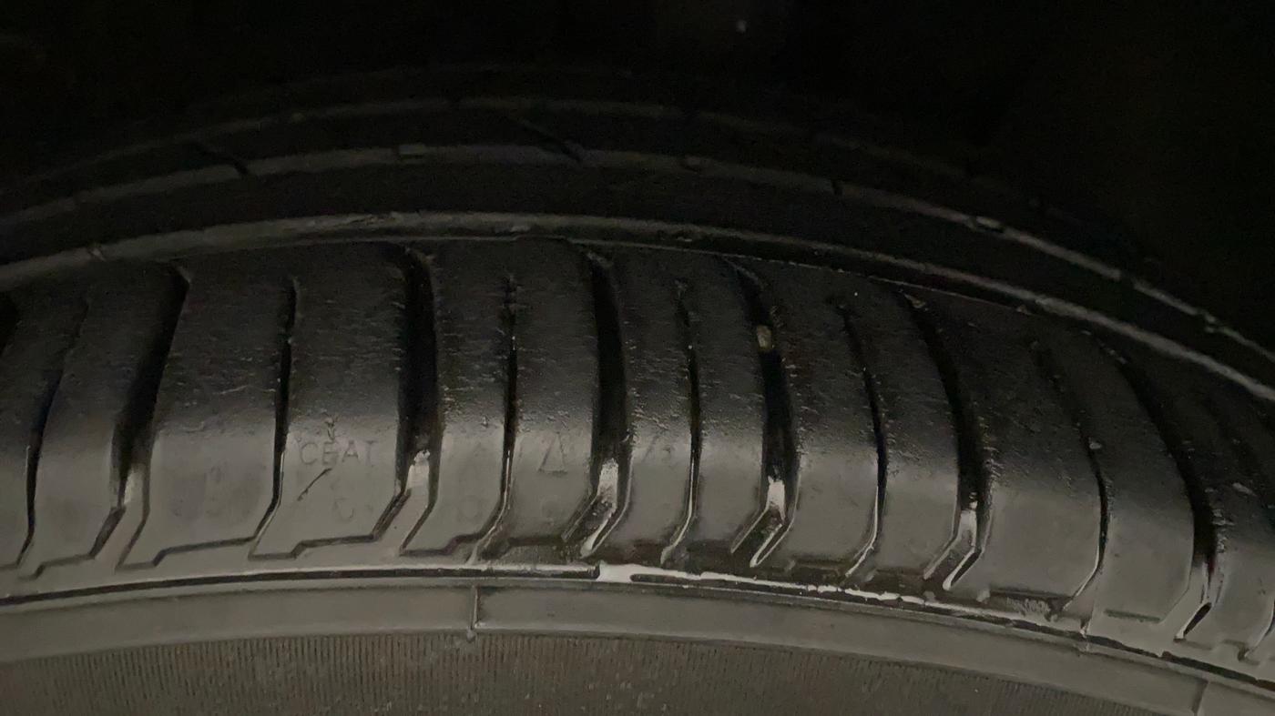 2021 Hyundai VENUE SX 1.0 (O) TURBO, Petrol, Manual, 10,109 km, Left Front Tyre Tread