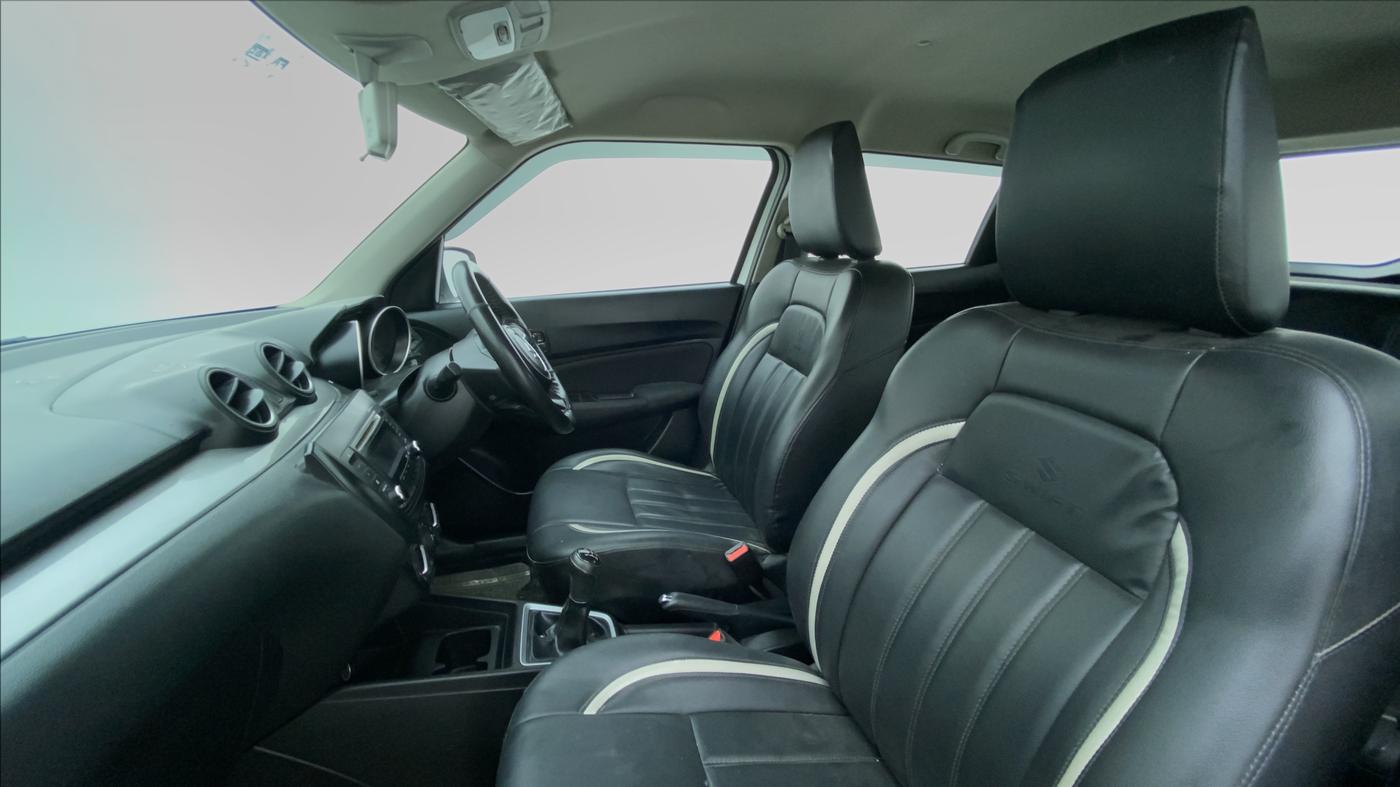 2018 Maruti Swift VDI, Diesel, Manual, 46,221 km, Right Side Front Door Cabin View