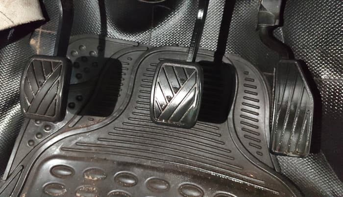 2020 Maruti New Wagon-R LXI CNG 1.0, CNG, Manual, 59,194 km, Pedals