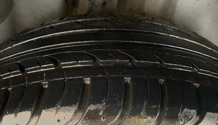 2013 Volkswagen Polo HIGHLINE DIESEL, Diesel, Manual, 83,205 km, Right Rear Tyre Tread