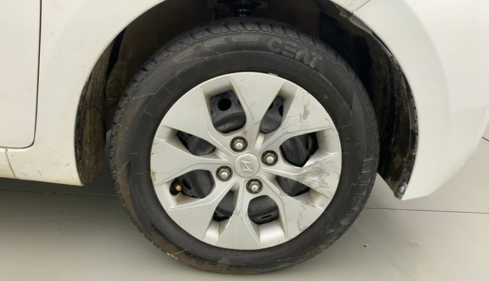 2018 Hyundai Xcent S 1.2, CNG, Manual, 1,19,547 km, Right Front Wheel