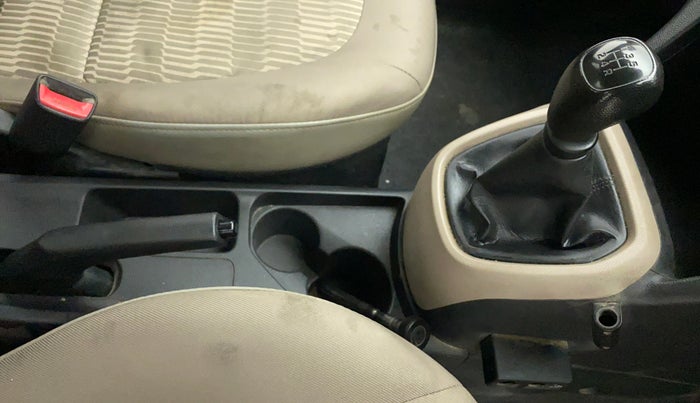 2018 Hyundai Xcent S 1.2, CNG, Manual, 1,19,547 km, Gear Lever