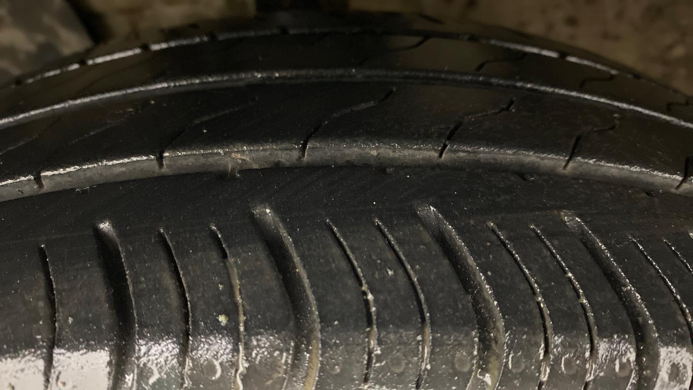 2016 Nissan Micra XV CVT, Petrol, Automatic, 71,750 km, Left Front Tyre Tread