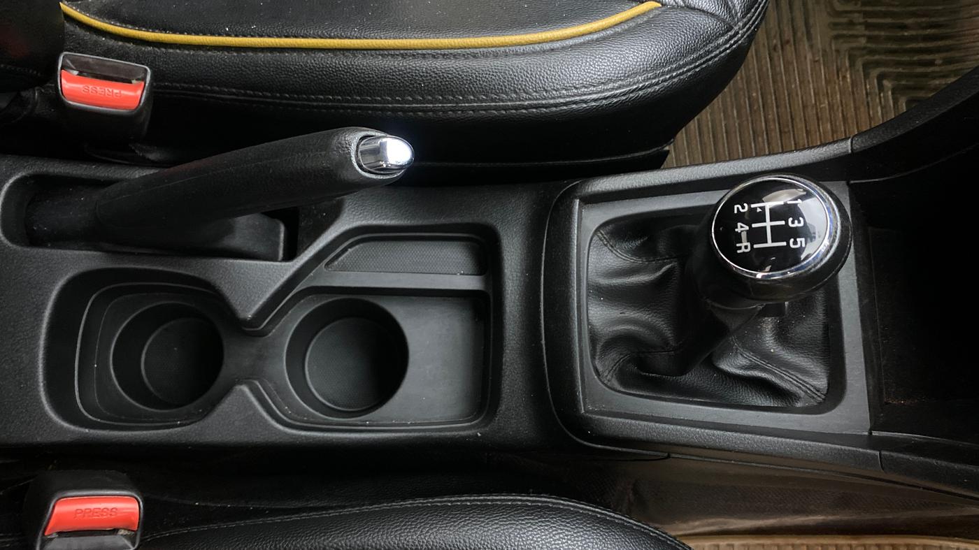 2019 Maruti Vitara Brezza ZDI PLUS DUAL TONE, Diesel, Manual, 86,640 km, Gear Lever