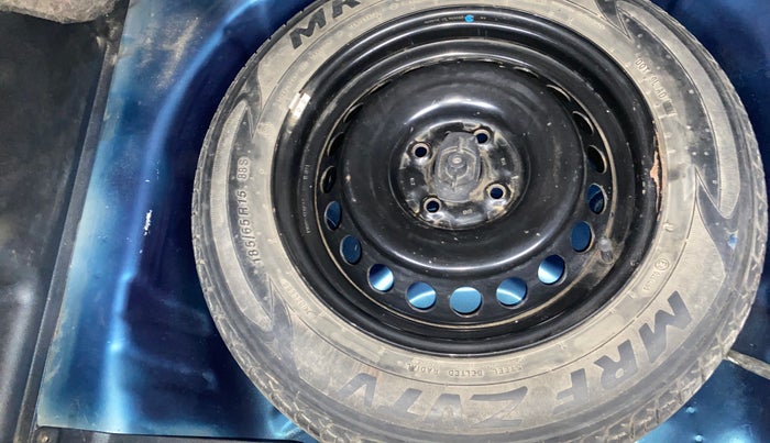 2016 Maruti Baleno DELTA PETROL 1.2, Petrol, Manual, 1,01,654 km, Spare Tyre