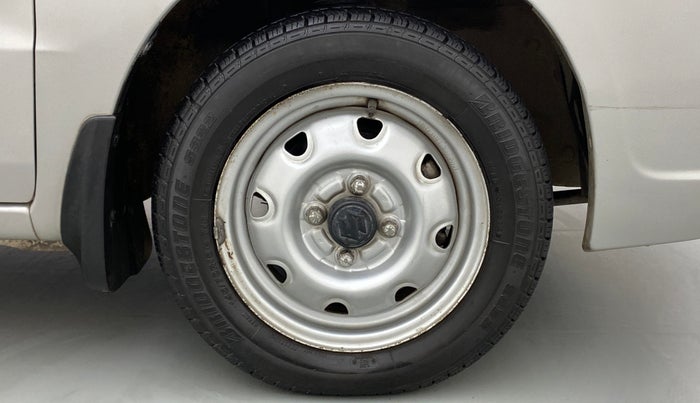 2010 Maruti Zen Estilo LXI, Petrol, Manual, 37,891 km, Right Front Wheel