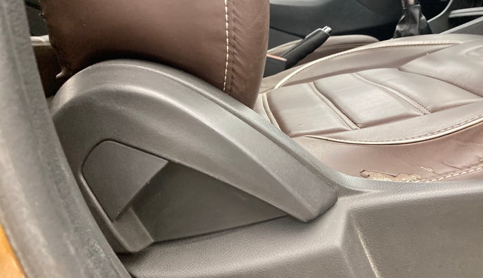 2015 Ford New Figo TREND 1.2 PETROL, Petrol, Manual, 91,848 km, Driver Side Adjustment Panel