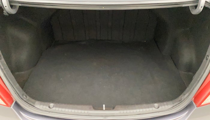 2014 Hyundai Verna FLUIDIC 1.6 VTVT SX, Petrol, Manual, 44,127 km, Boot Inside