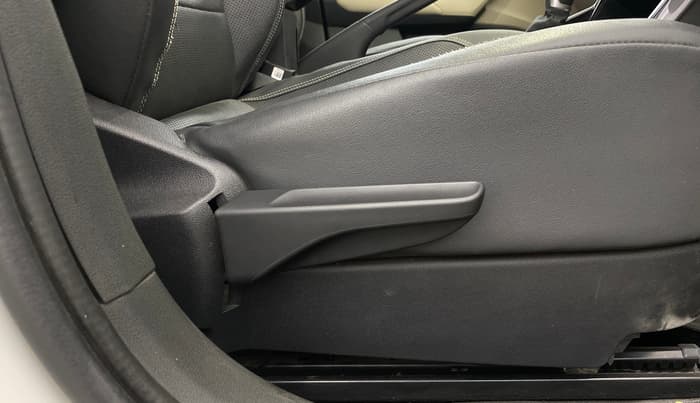 2022 Volkswagen VIRTUS GT PLUS TSI 1.5 EVO DSG, Petrol, Automatic, 62,647 km, Driver Side Adjustment Panel
