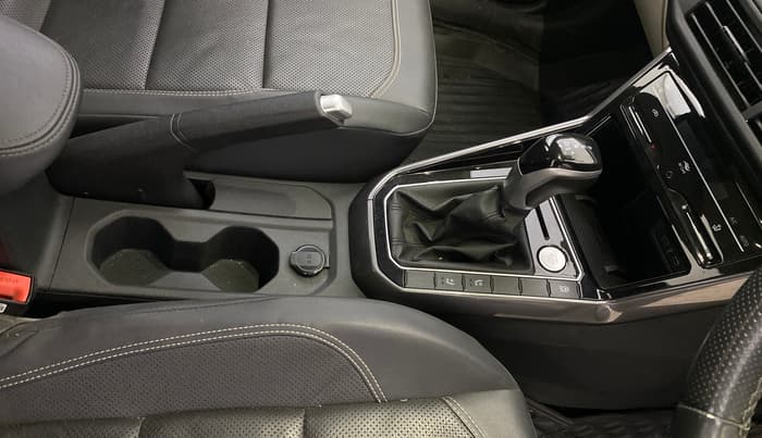 2022 Volkswagen VIRTUS GT PLUS TSI 1.5 EVO DSG, Petrol, Automatic, 62,647 km, Gear Lever