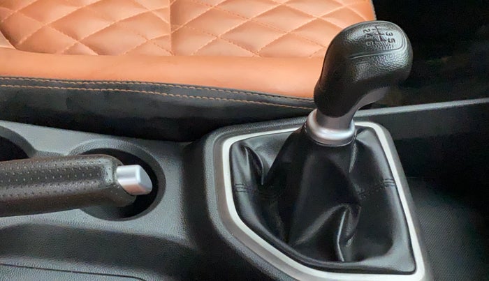 2017 Hyundai Creta E PLUS 1.6 PETROL, Petrol, Manual, 63,384 km, Gear Lever