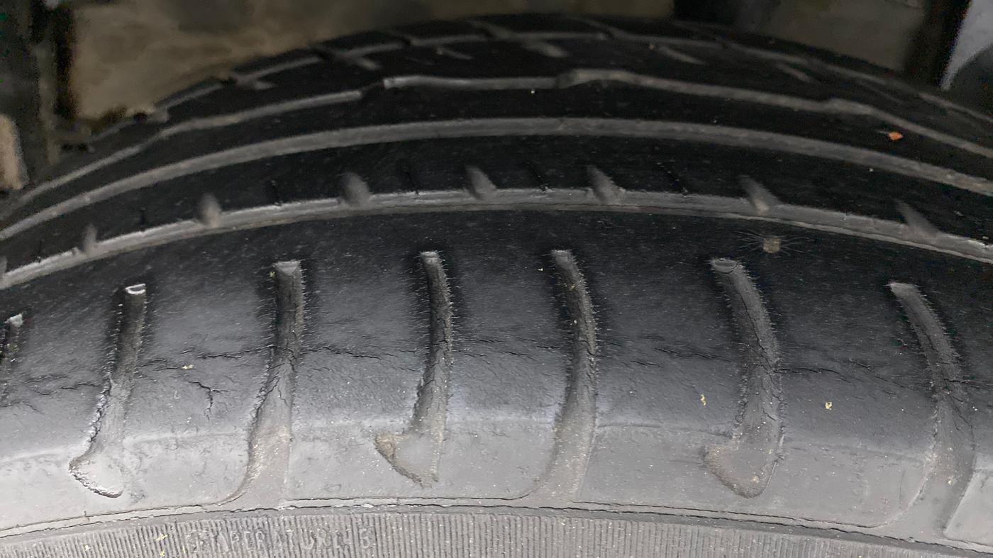2015 Nissan Terrano XL 85 PS DEISEL, Diesel, Manual, 83,412 km, Left Rear Tyre Tread