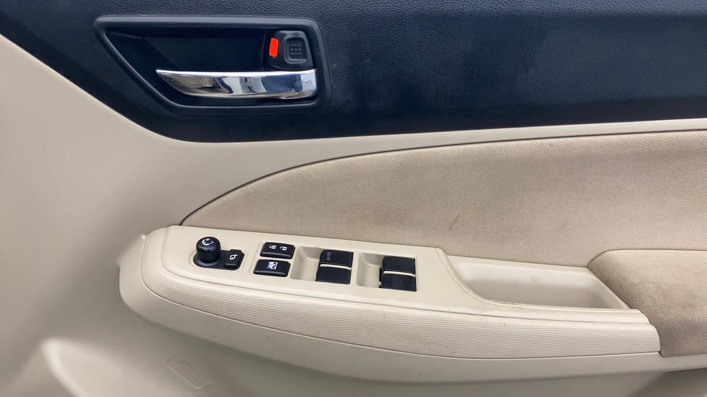 2024 Maruti Dzire VXi, Petrol, Manual, 32,680 km, Driver Side Door Panels Control