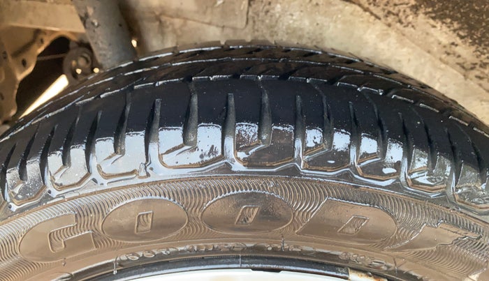 2015 Maruti Wagon R 1.0 VXI, Petrol, Manual, 29,005 km, Right Rear Tyre Tread