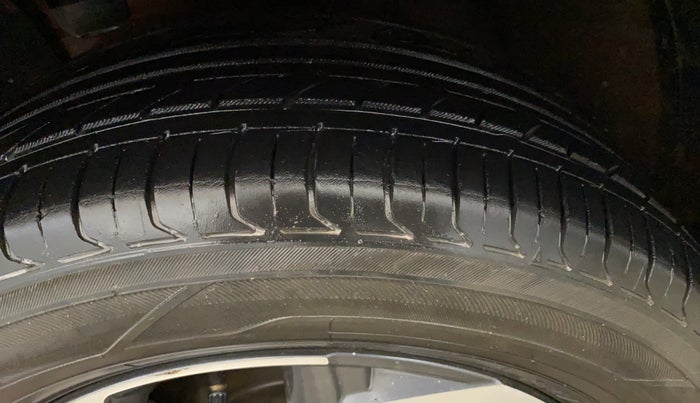 2019 Hyundai VENUE SX PLUS 1.0 TURBO DCT, Petrol, Automatic, 70,516 km, Left Front Tyre Tread