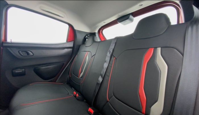 2018 Renault Kwid RXT 1.0 EASY-R AT OPTION, Petrol, Automatic, 32,022 km, Right Side Rear Door Cabin