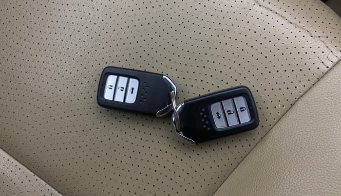 2014 Honda City 1.5L I-VTEC VX CVT, Petrol, Automatic, 1,12,294 km, Key Close Up