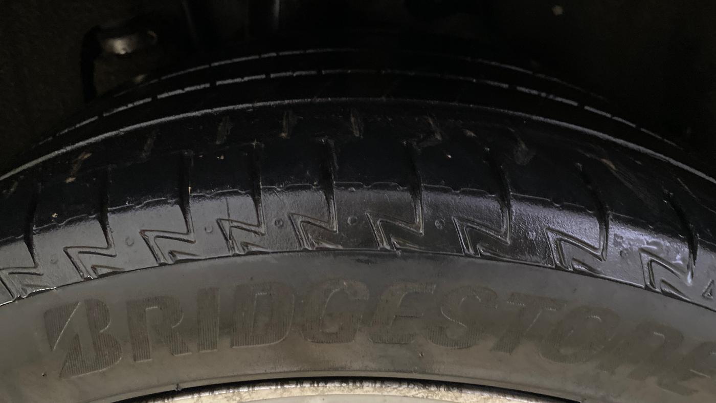 2021 Toyota Camry HYBRID, Hybrid, Automatic, 64,226 km, Left Rear Tyre Tread