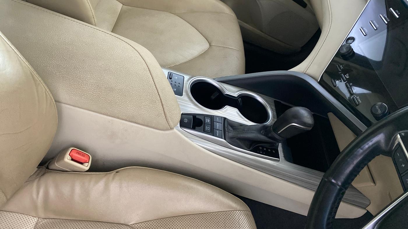 2021 Toyota Camry HYBRID, Hybrid, Automatic, 64,226 km, Gear Lever