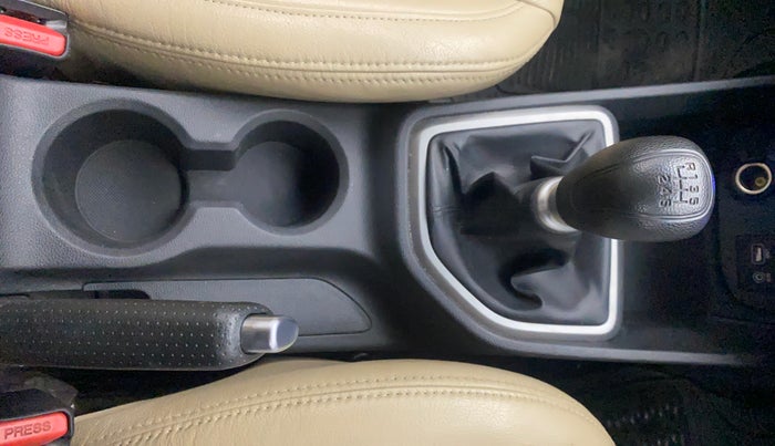 2016 Hyundai Creta SX 1.6 DIESEL, Diesel, Manual, 65,988 km, Gear Lever