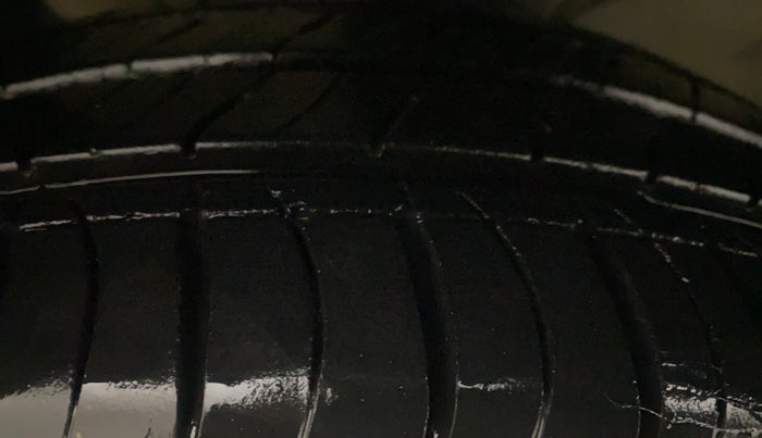 2016 Hyundai Creta SX 1.6 DIESEL, Diesel, Manual, 65,988 km, Left Front Tyre Tread