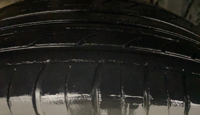 2016 Hyundai Creta SX 1.6 DIESEL, Diesel, Manual, 65,988 km, Right Rear Tyre Tread