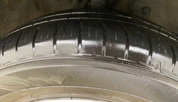 2021 Honda Jazz 1.2L I-VTEC V CVT, Petrol, Automatic, 42,131 km, Right Front Tyre Tread