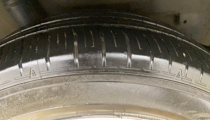 2021 Honda Jazz 1.2L I-VTEC V CVT, Petrol, Automatic, 42,131 km, Right Rear Tyre Tread