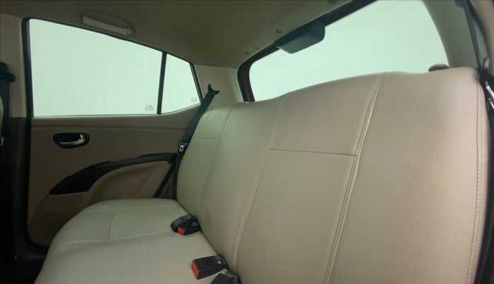 2015 Hyundai i10 SPORTZ 1.1 IRDE2, Petrol, Manual, 53,503 km, Right Side Rear Door Cabin