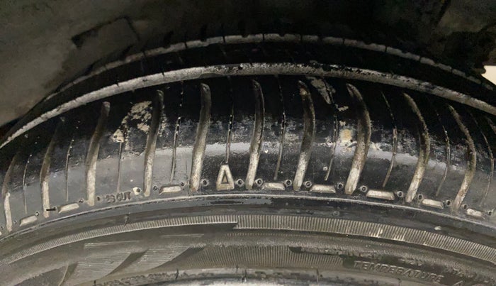 2016 Hyundai Grand i10 SPORTZ 1.2 KAPPA VTVT, Petrol, Manual, 26,923 km, Left Rear Tyre Tread