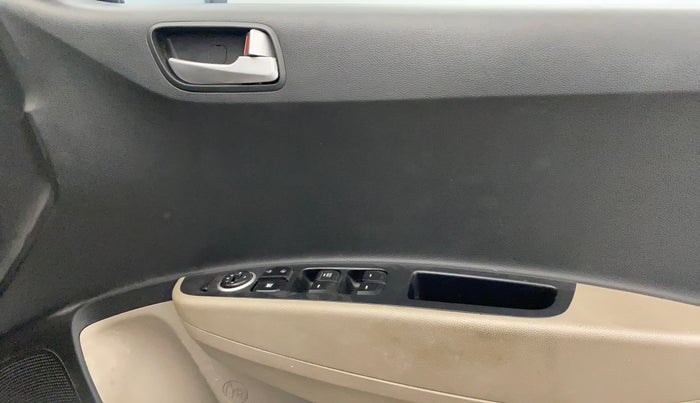 2016 Hyundai Grand i10 SPORTZ 1.2 KAPPA VTVT, Petrol, Manual, 26,923 km, Driver Side Door Panels Control