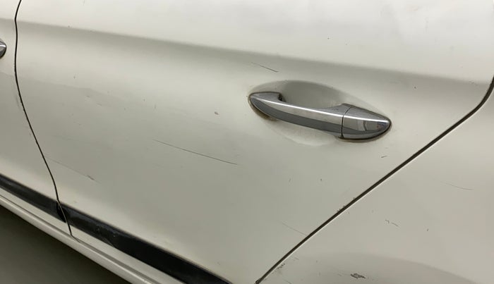 2015 Hyundai Elite i20 SPORTZ 1.2 (O), Petrol, Manual, 50,798 km, Rear left door - Slightly dented