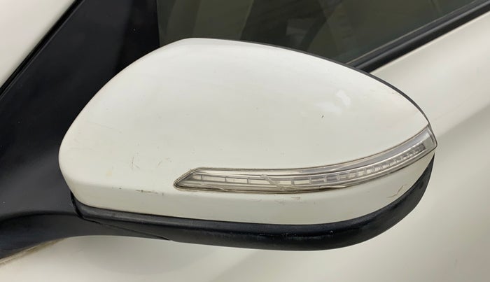 2015 Hyundai Elite i20 SPORTZ 1.2 (O), Petrol, Manual, 50,798 km, Left rear-view mirror - Indicator light has minor damage