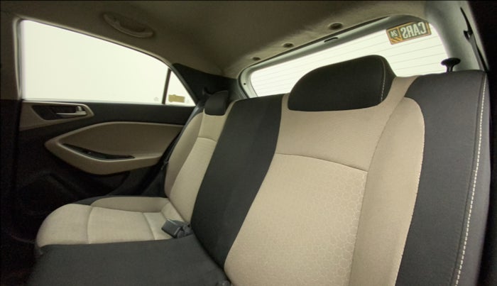 2015 Hyundai Elite i20 SPORTZ 1.2 (O), Petrol, Manual, 50,798 km, Right Side Rear Door Cabin
