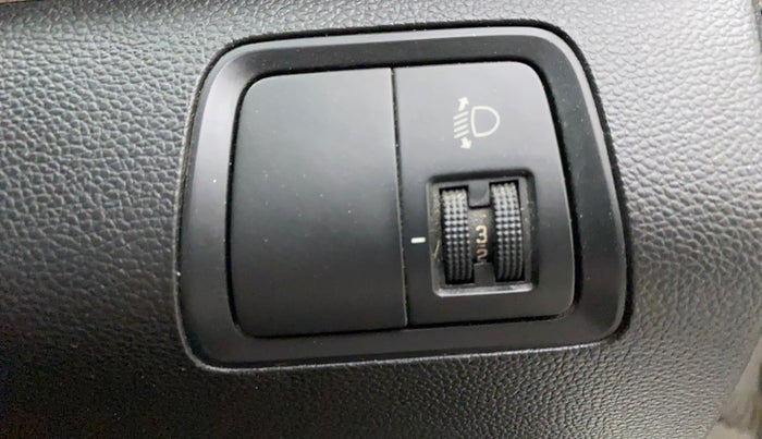 2015 Hyundai Elite i20 SPORTZ 1.2 (O), Petrol, Manual, 50,798 km, Dashboard - Headlight height adjustment not working