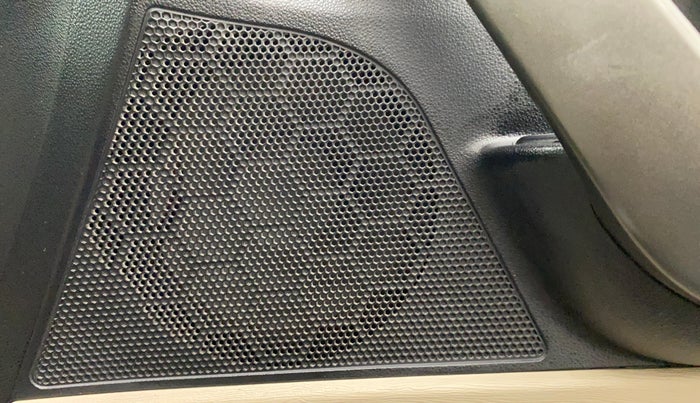 2015 Mahindra XUV500 W6, Diesel, Manual, 1,00,237 km, Speaker