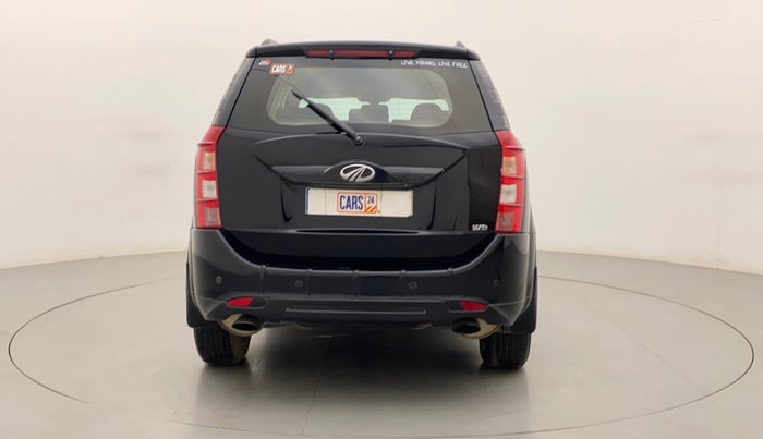2015 Mahindra XUV500 W6, Diesel, Manual, 1,00,237 km, Back/Rear
