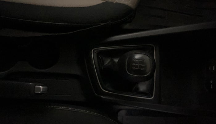 2015 Hyundai Elite i20 SPORTZ 1.2, Petrol, Manual, 62,113 km, Gear Lever