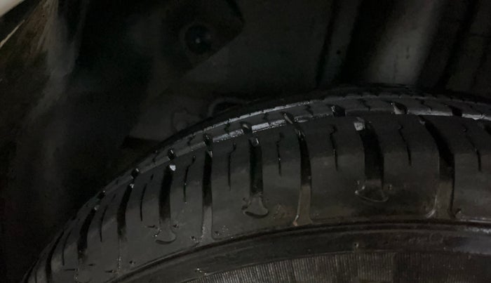 2015 Hyundai Elite i20 SPORTZ 1.2, Petrol, Manual, 62,113 km, Right Rear Tyre Tread